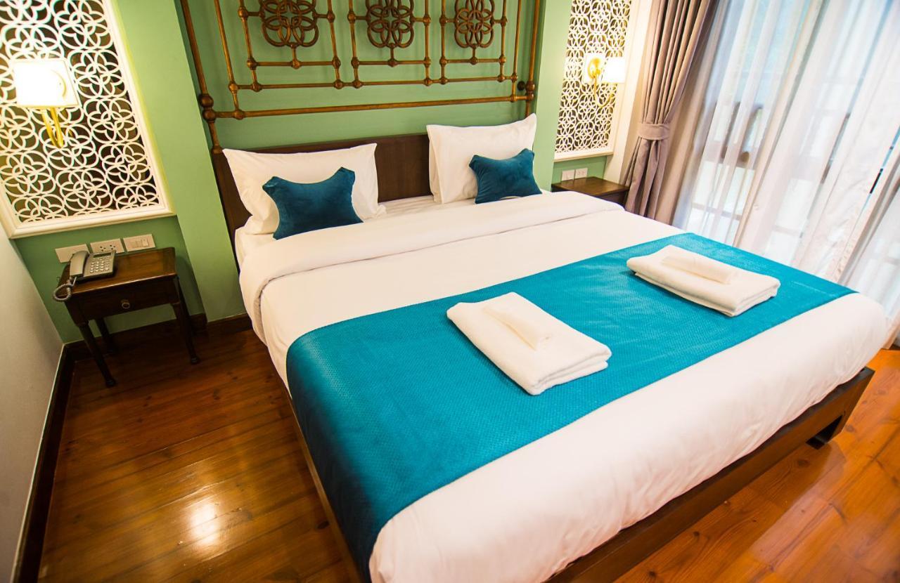 Woo Gallery & Boutique Hotel Phuket Luaran gambar